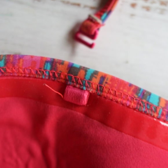 Bikini Top with Removable Strap - Picture 3 of 4